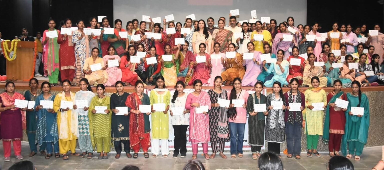आंगनबाड़ी कार्यत्रियों एवं सहायिकाओं पर प्रदेश के बच्चों का भविष्य संभालने की जिम्मेदारी- रेखा आर्या