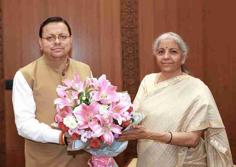 सीएम धामी ने नई दिल्ली में वित्त मंत्री निर्मला सीतारमण से की मुलाकात, राज्य से जुड़े विषयों पर हुई चर्चा