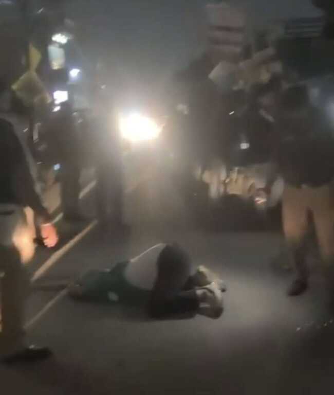 प्रेमनगर में सड़क किनारे मिला युवक का शव, एक संदिग्ध हिरासत में